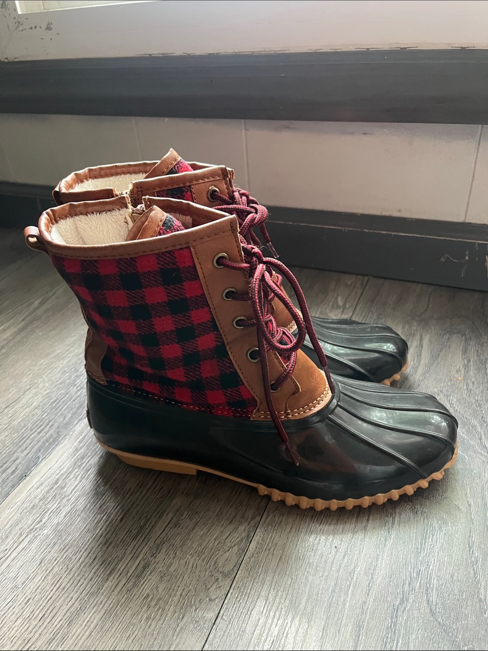 totes Red Black Plaid Winter Rain Duck Boots